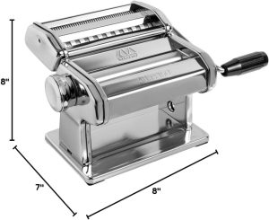Close-up of Marcato Atlas 150 showing its stainless steel rollers and classic hand-crank design.